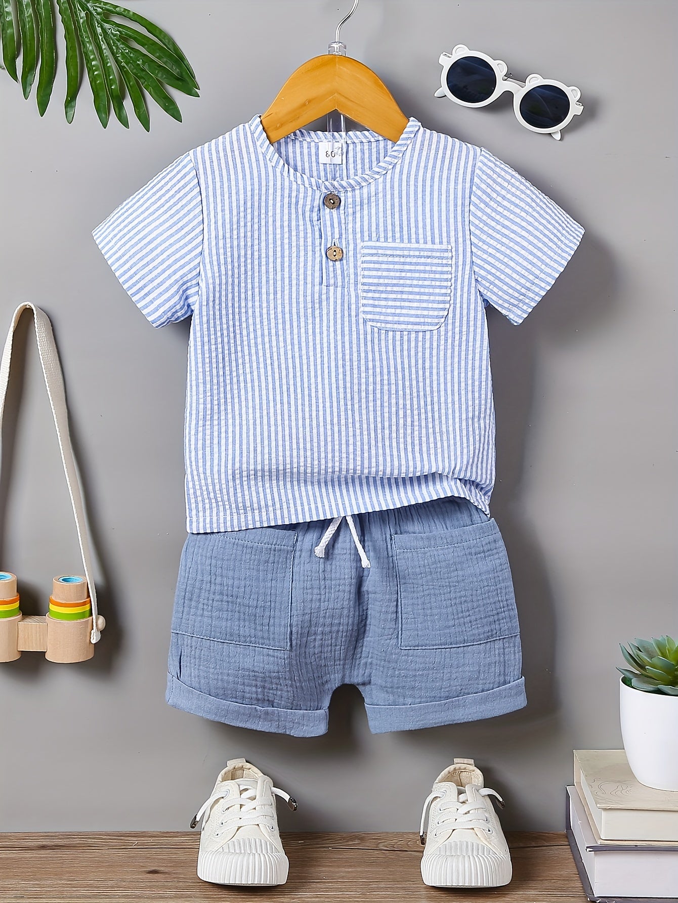 Vertical Stripe Pattern Casual Muslin Outfit