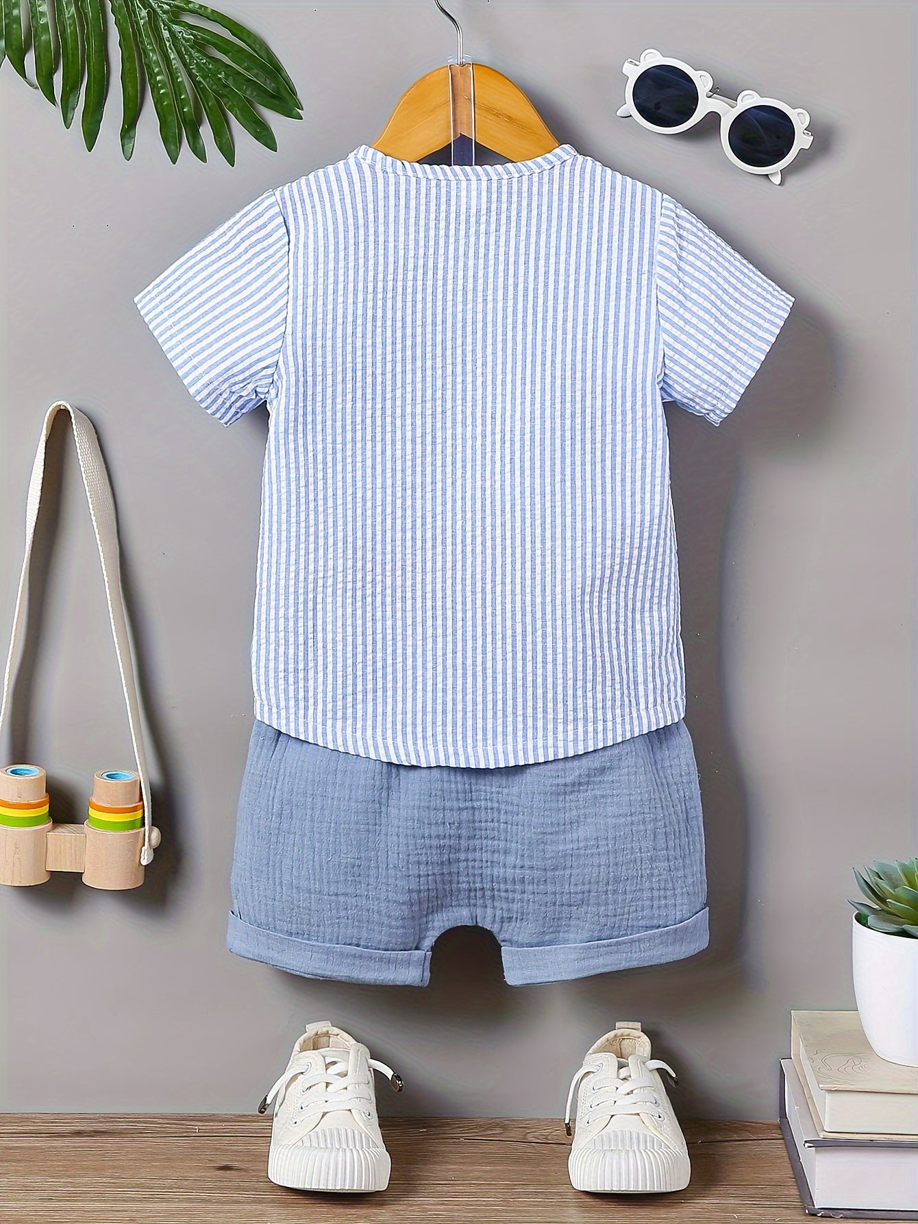 Vertical Stripe Pattern Casual Muslin Outfit